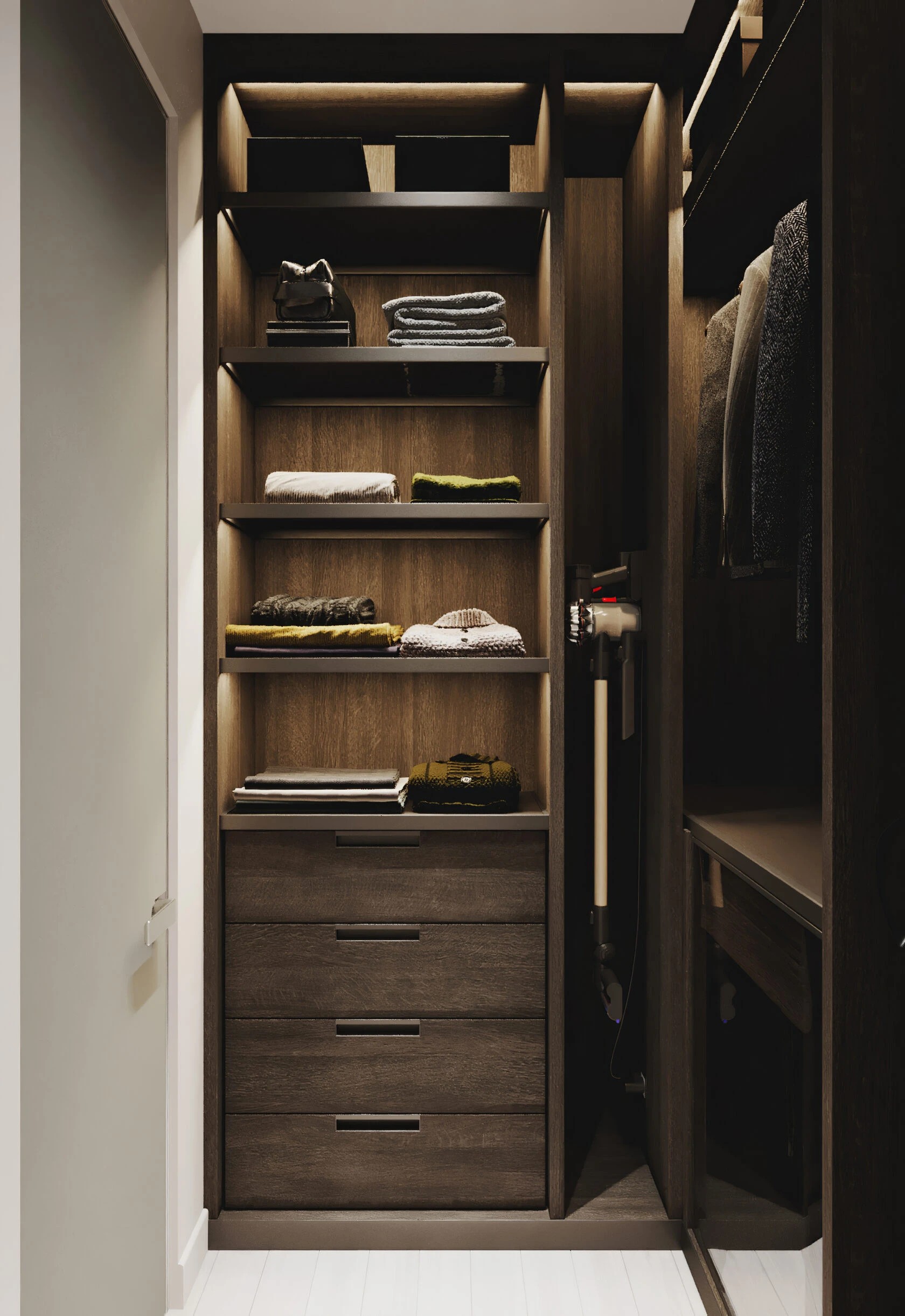 Квартира в ЖК "Дом на набережной", 64 кв.м.