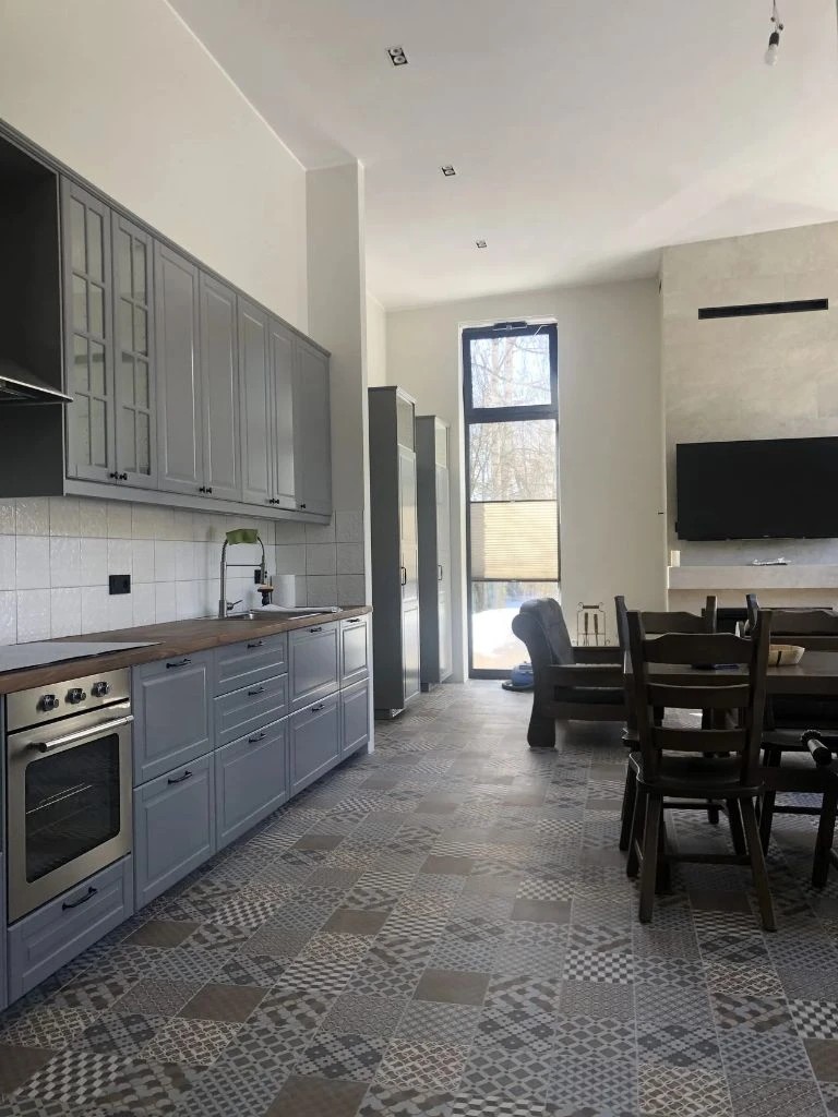 Дом с 3 спальнями и баня в современном стиле