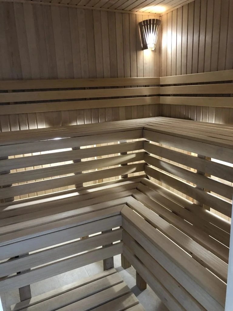 Дом с 3 спальнями и баня в современном стиле