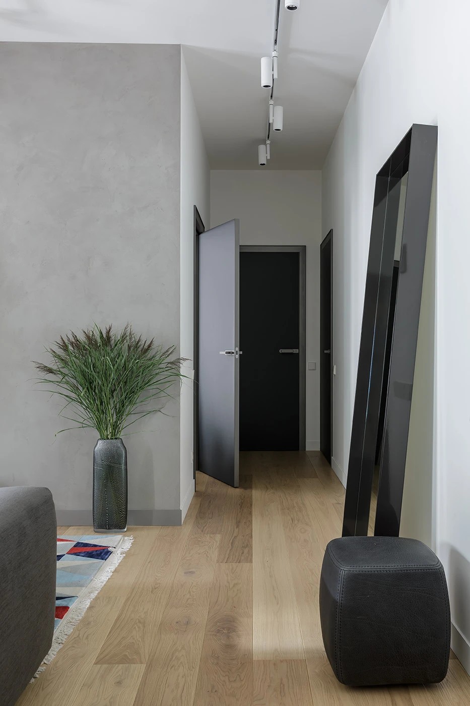 МИНИМАЛИСТИЧНАЯ КВАРТИРА НА ВАСИЛЬЕВСКОМ ОСТРОВЕ