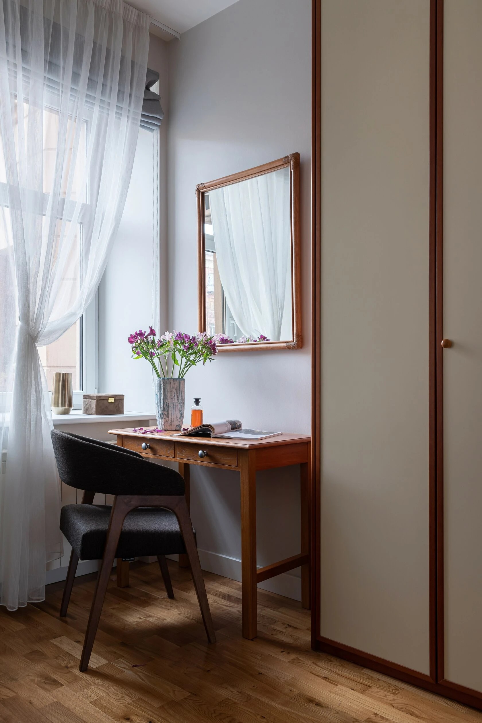 ЭКЛЕКТИЧНАЯ КВАРТИРА В СТАЛИНСКОМ ДОМЕ