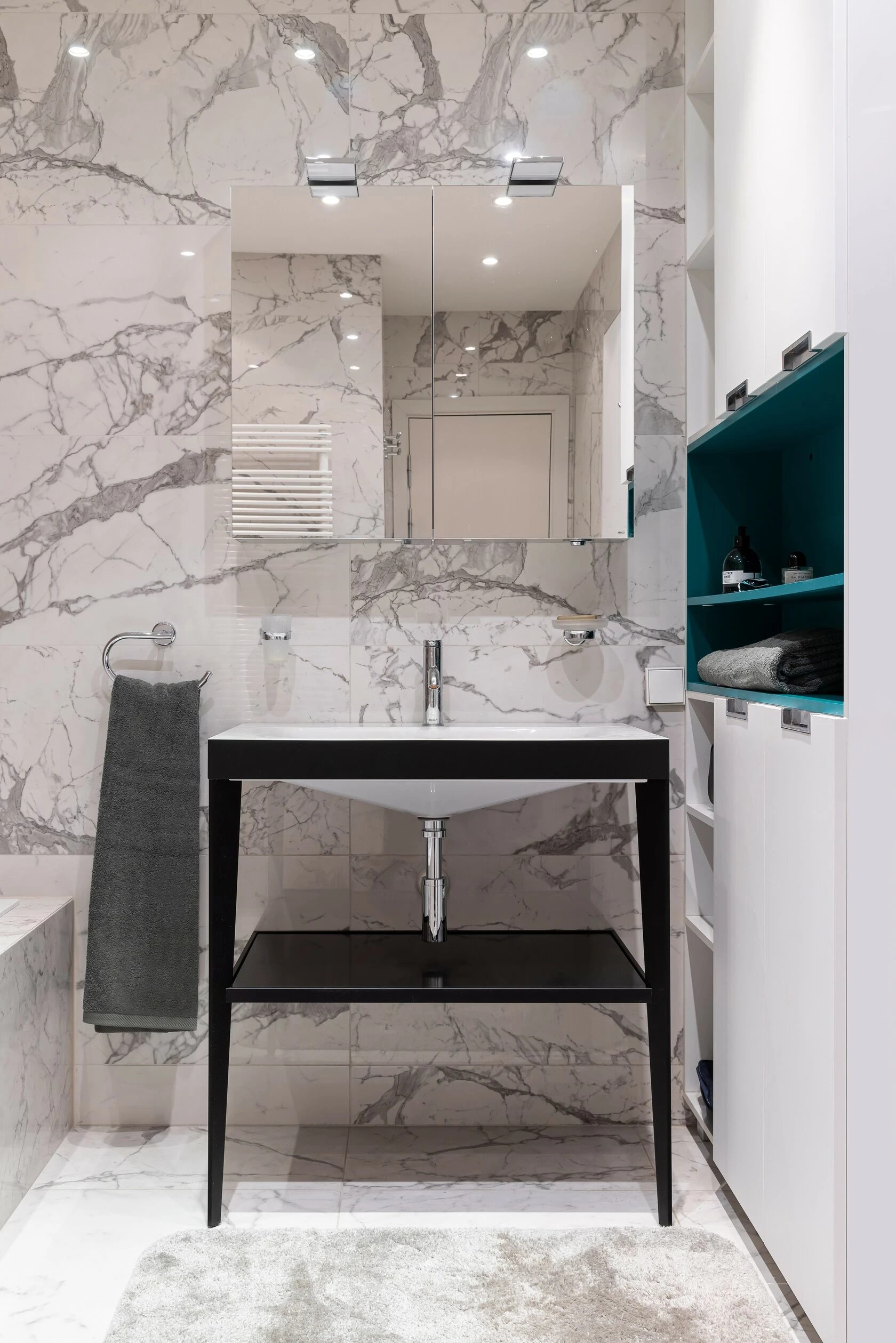 ЭКЛЕКТИЧНАЯ КВАРТИРА В СТАЛИНСКОМ ДОМЕ