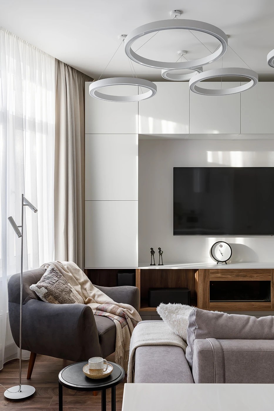 БЕЛЫЙ МИНИМАЛИСТИЧНЫЙ ИНТЕРЬЕР