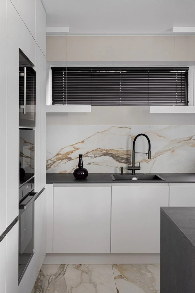 Элегантный интерьер загородного дома для молодой семьи.