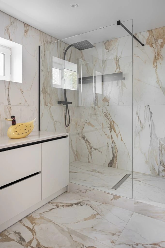 Элегантный интерьер загородного дома для молодой семьи.