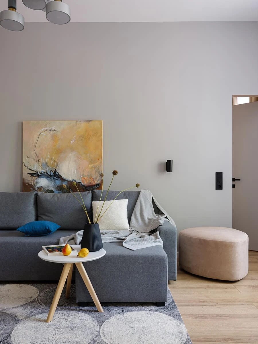 Уютный интерьер с доминирующим синим цветом