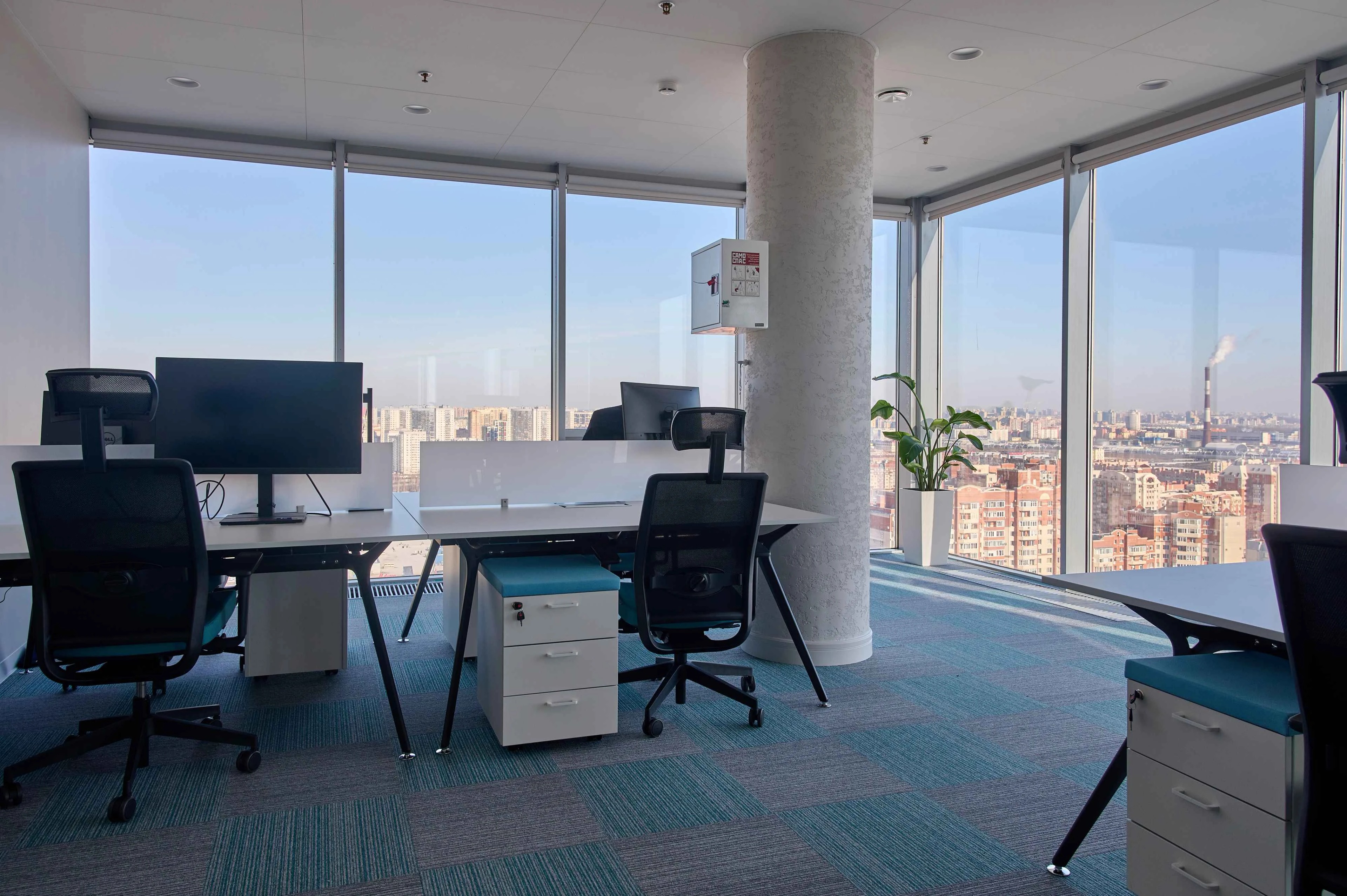 Офис с видом на Финский залив для IT компании