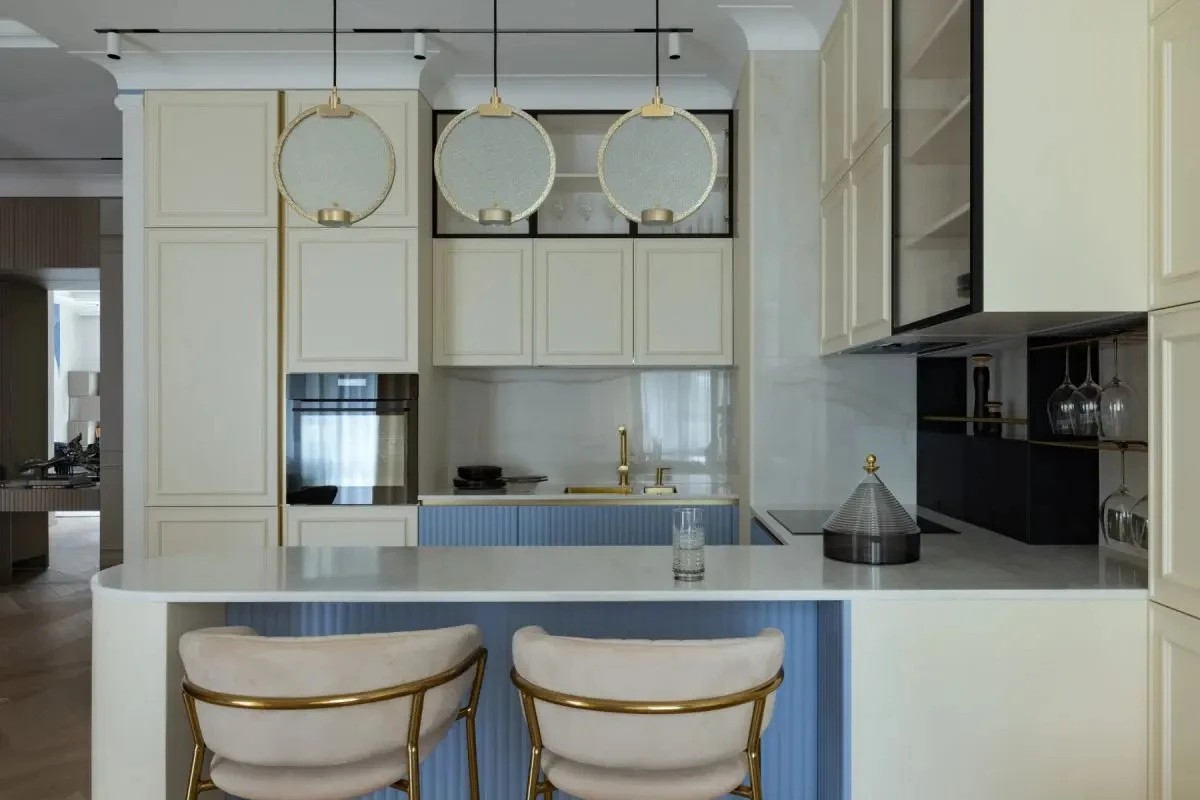 СВЕТЛАЯ КВАРТИРА 106 КВ.М. В ЕКАТЕРИНБУРГЕ