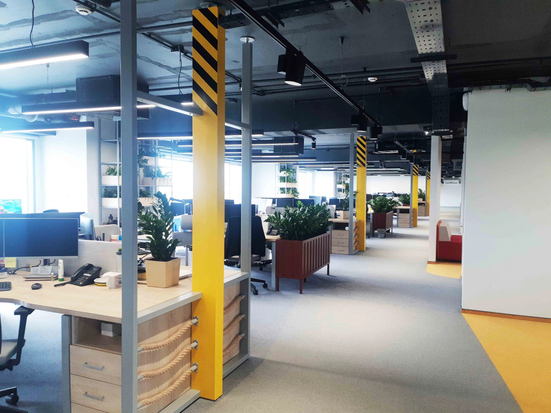 Просторный офис для международной транспортной компании