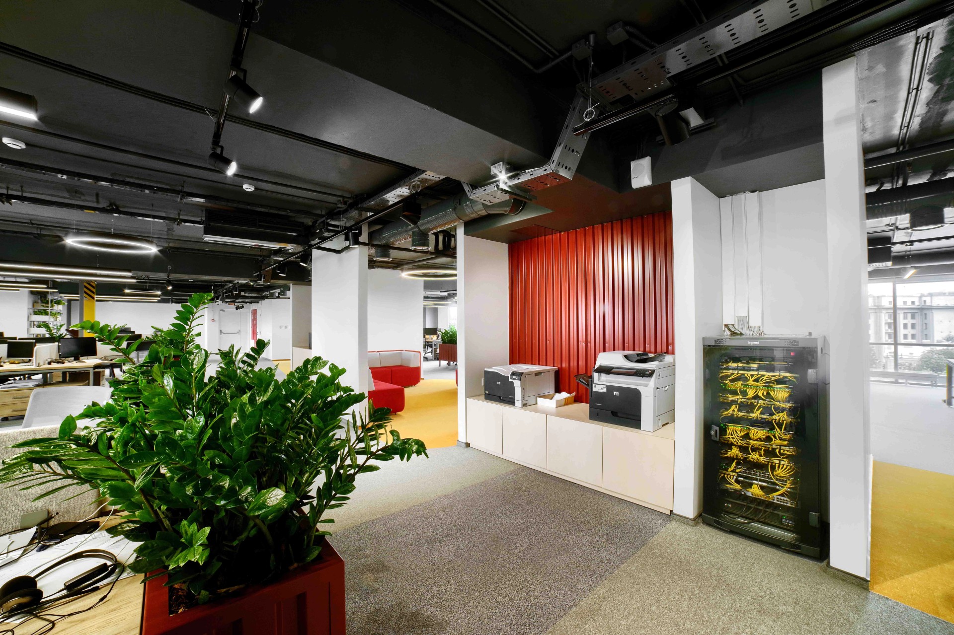 Просторный офис для международной транспортной компании