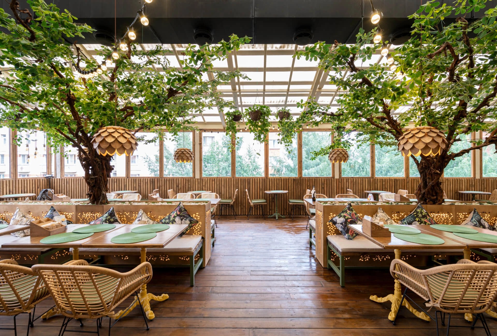 ЛЕТНЯЯ ВЕРАНДА ПЛЮШКИНА