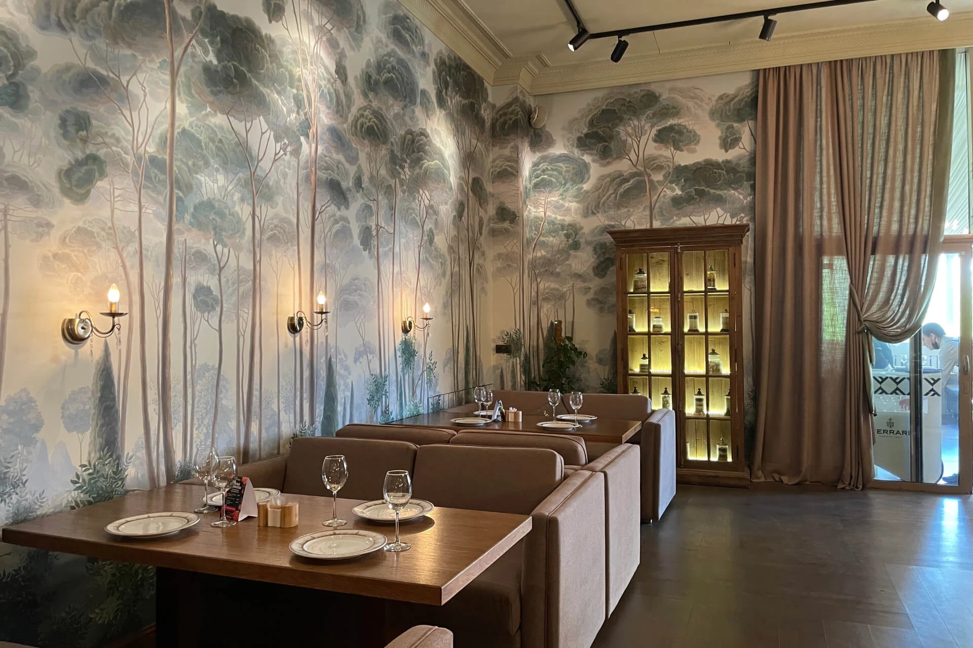 РЕСТОРАН ПЛЮШКИН