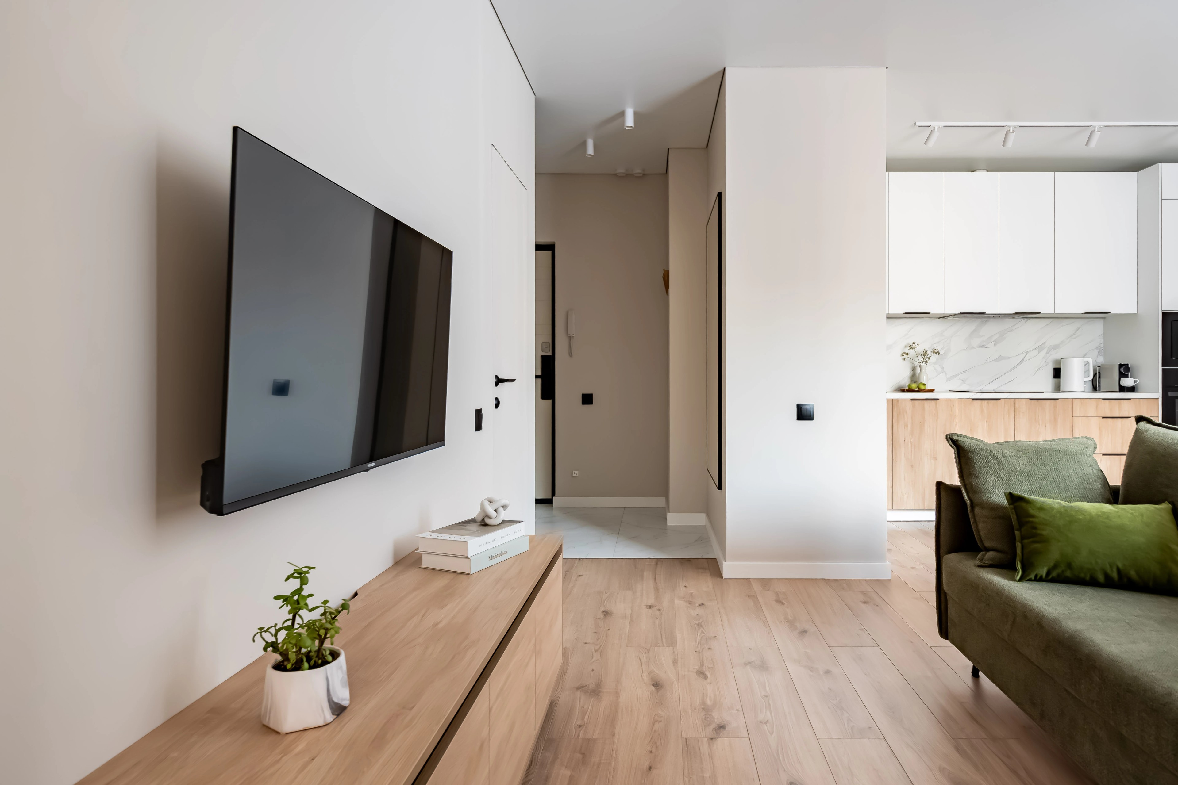 Белоостровская 10