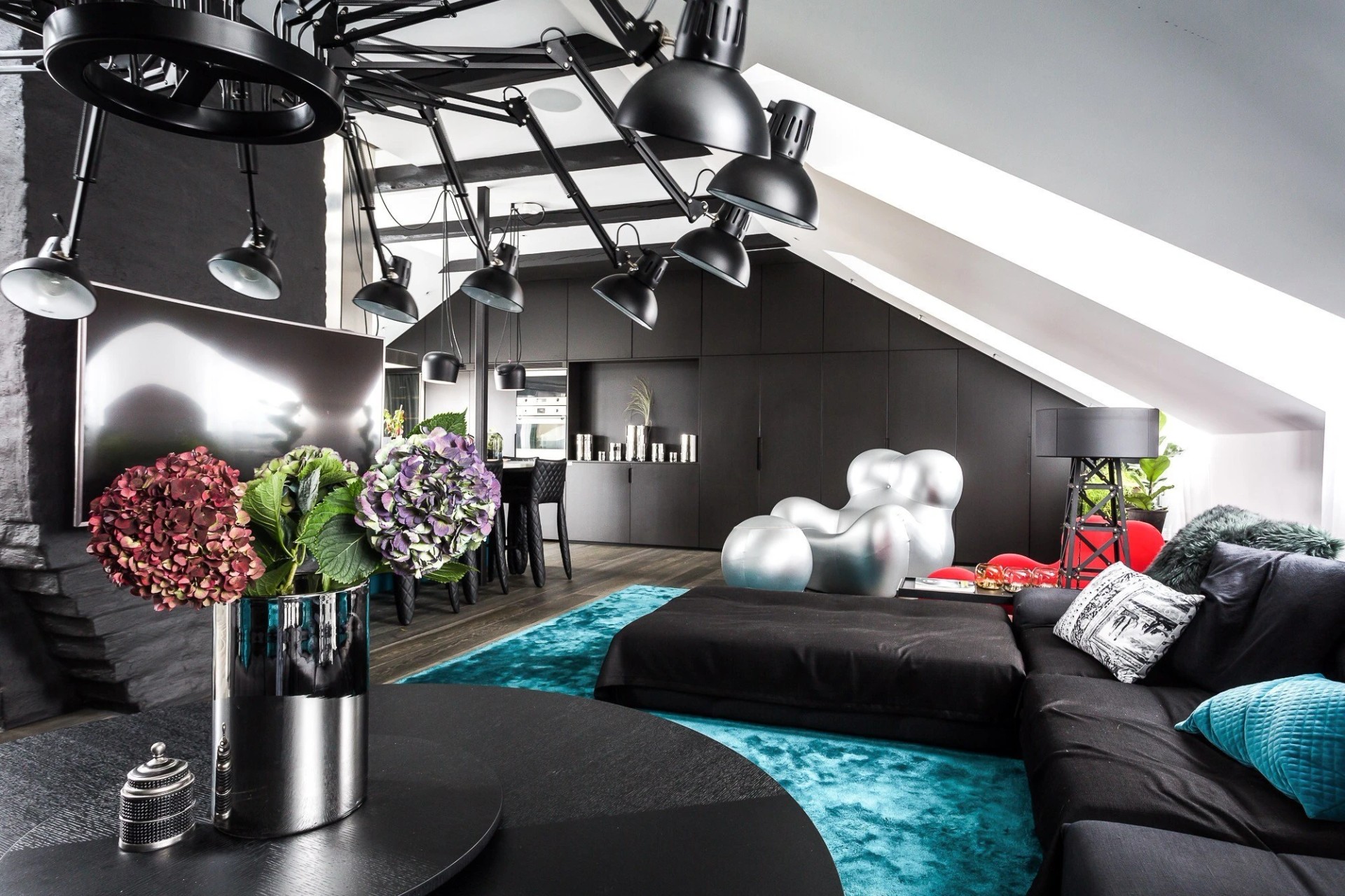 КВАРТИРА 162 КВ.М.