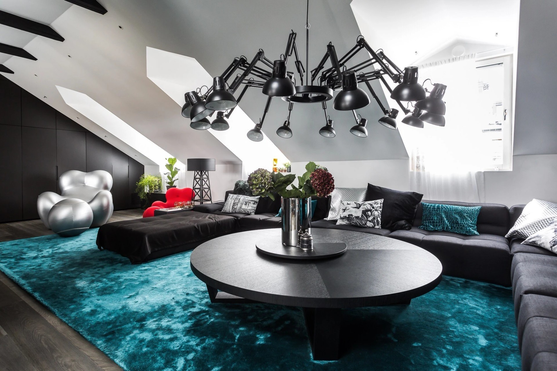 КВАРТИРА 162 КВ.М.