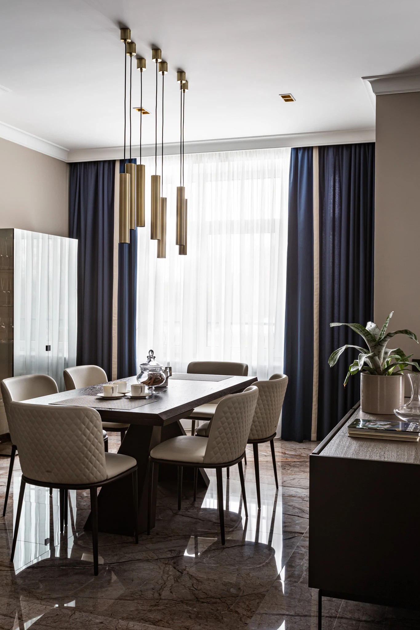 КВАРТИРА НА ПР. ТОРЕЗА