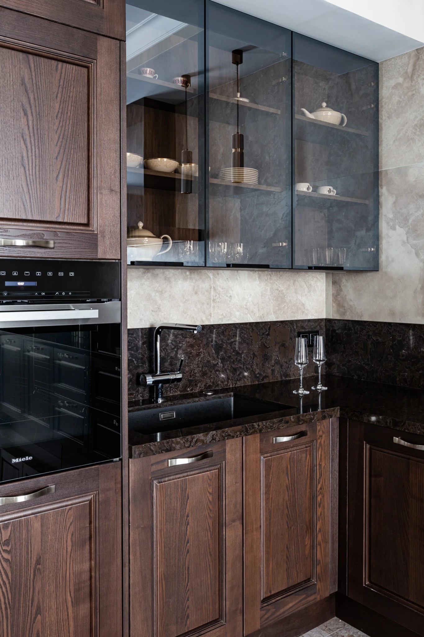 КВАРТИРА НА ПР. ТОРЕЗА