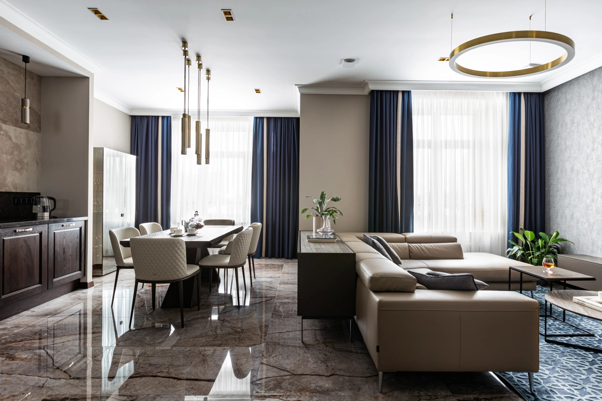 КВАРТИРА НА ПР. ТОРЕЗА