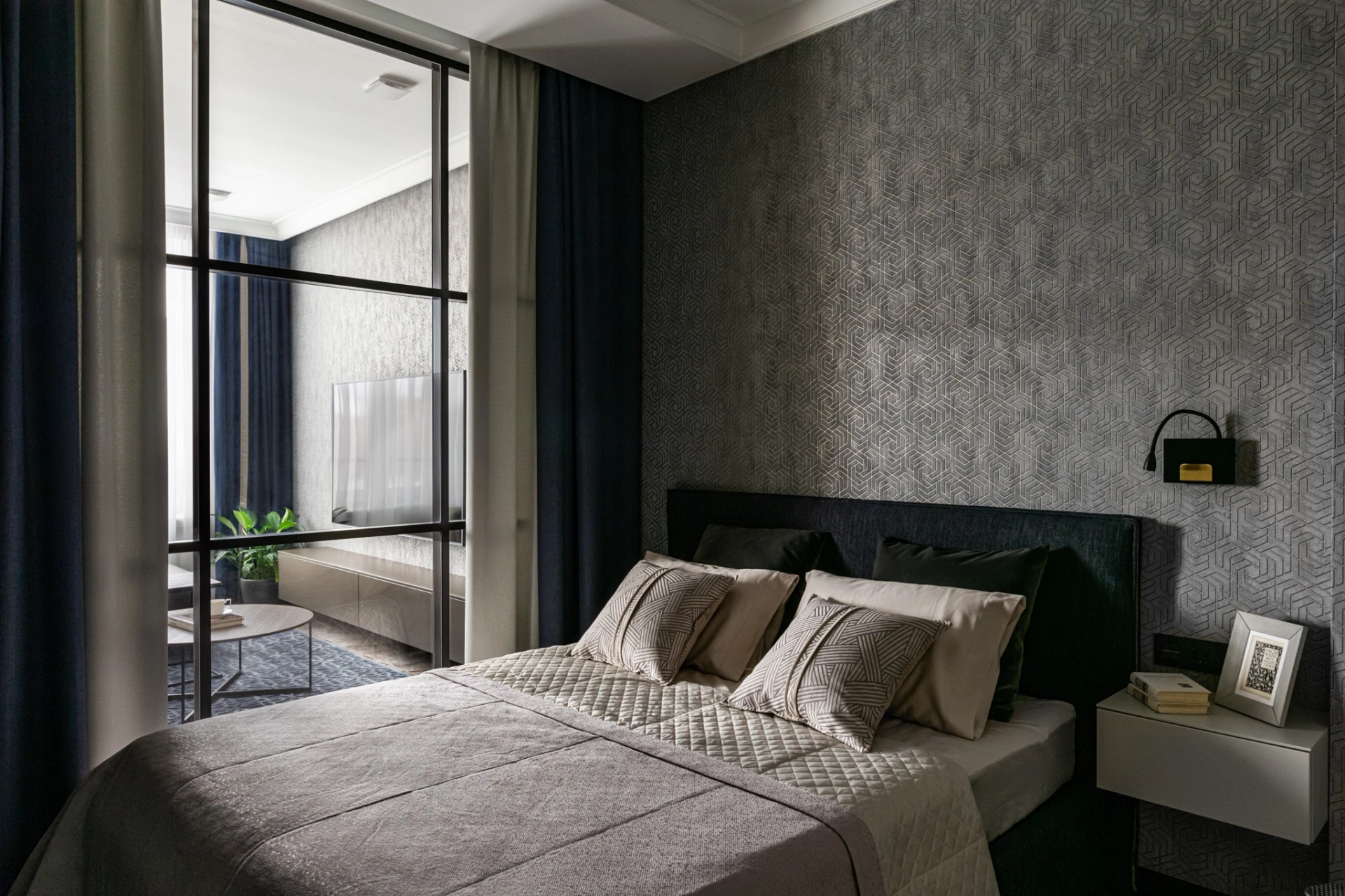 КВАРТИРА НА ПР. ТОРЕЗА