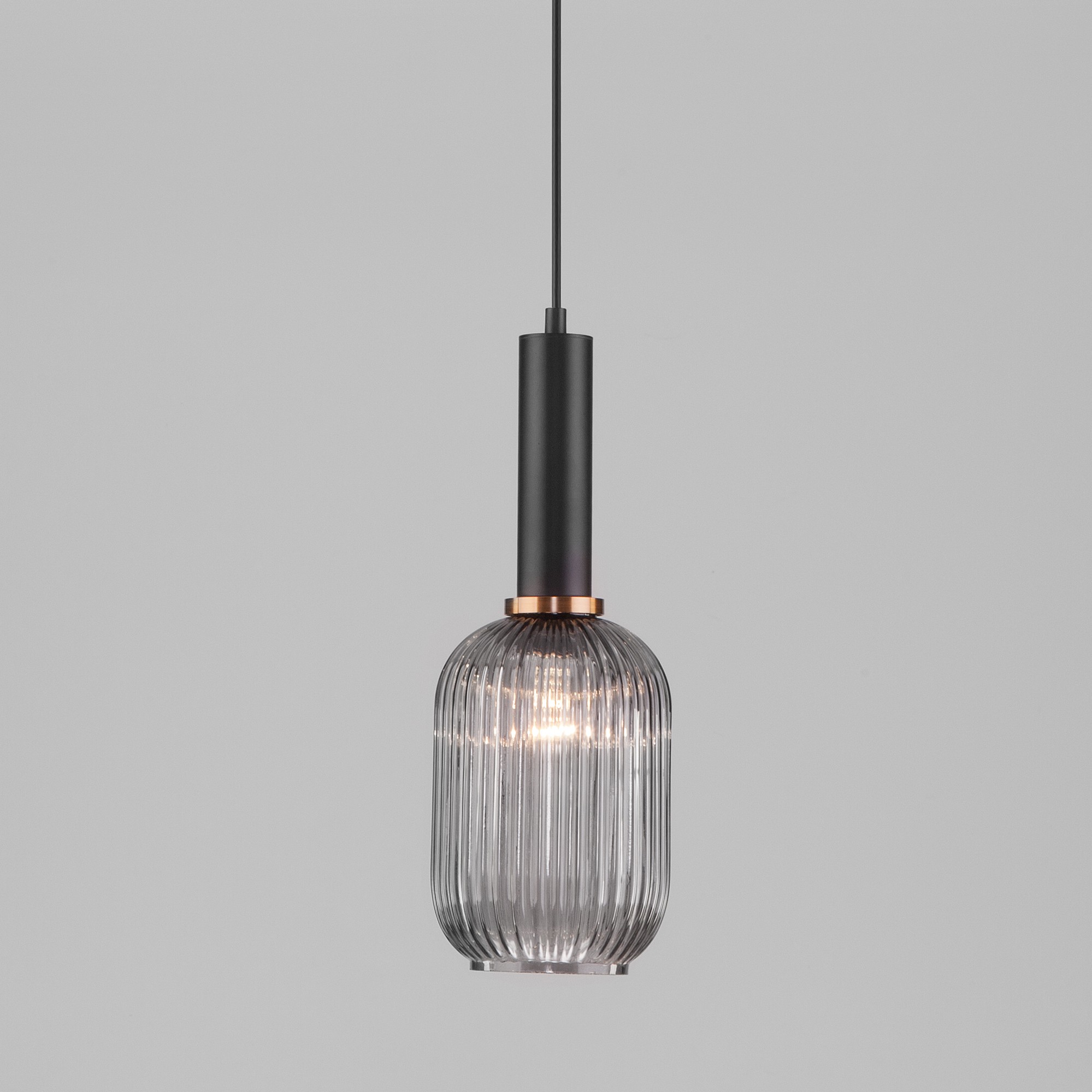 Светильник подвесной Eurosvet Bravo 50181/1 дымчатый