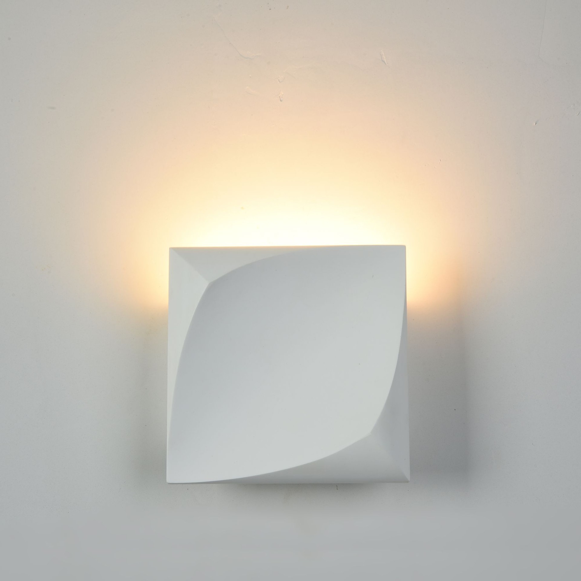 Настенное бра Maytoni Pero C198-WL-01-3W-W