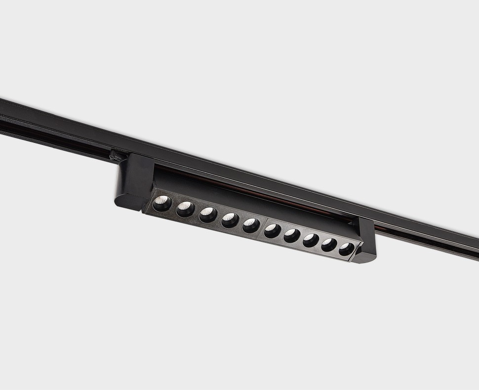 Трековый светильник Italline IT08 IT08-8031 black 4000K