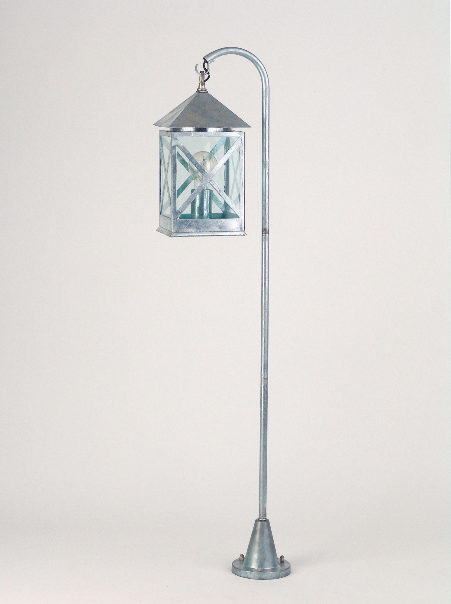 Столб фонарный уличный Brilliant 48885/81